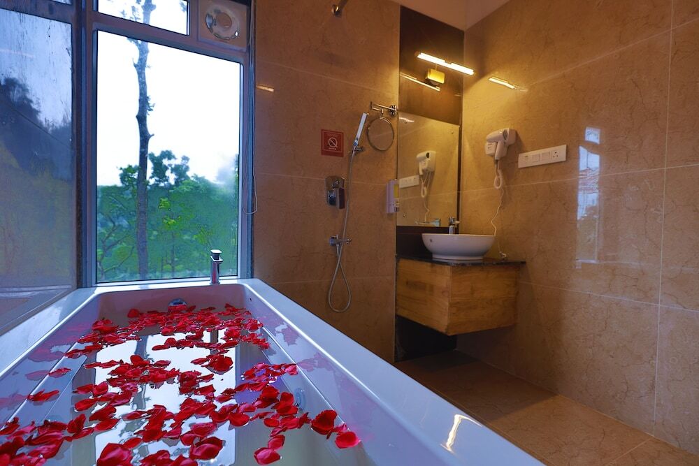 Кушалнагар: Silent Brook Resort - Coorg