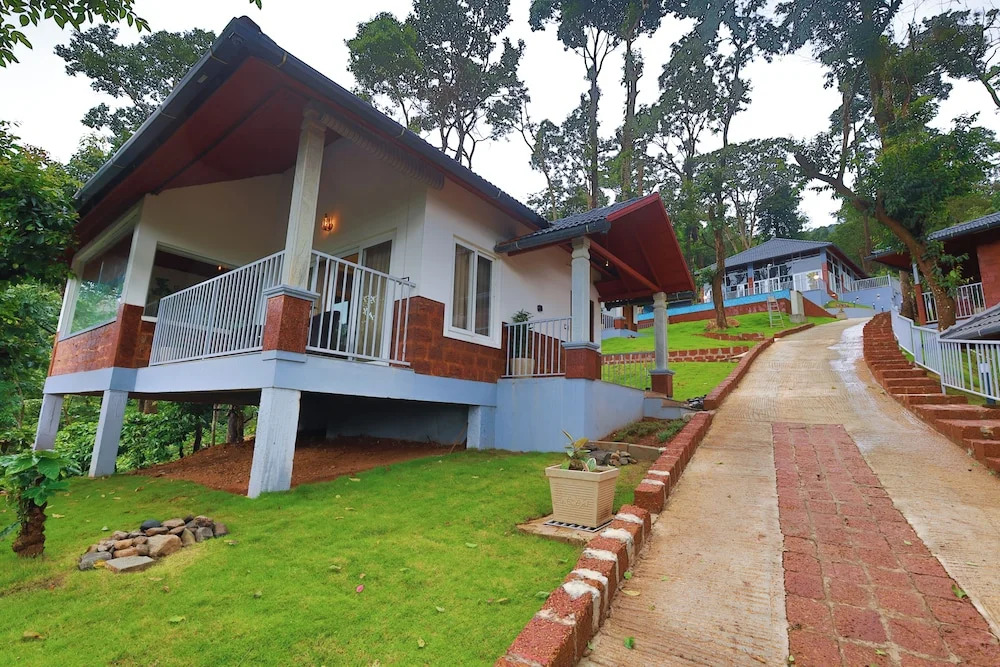 Кушалнагар: Silent Brook Resort - Coorg