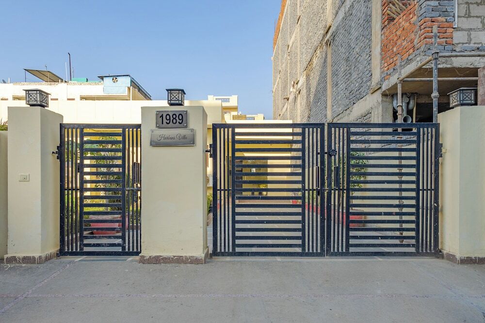 Гуруграм: Lime Tree Studio Near Fortis Gurgaon