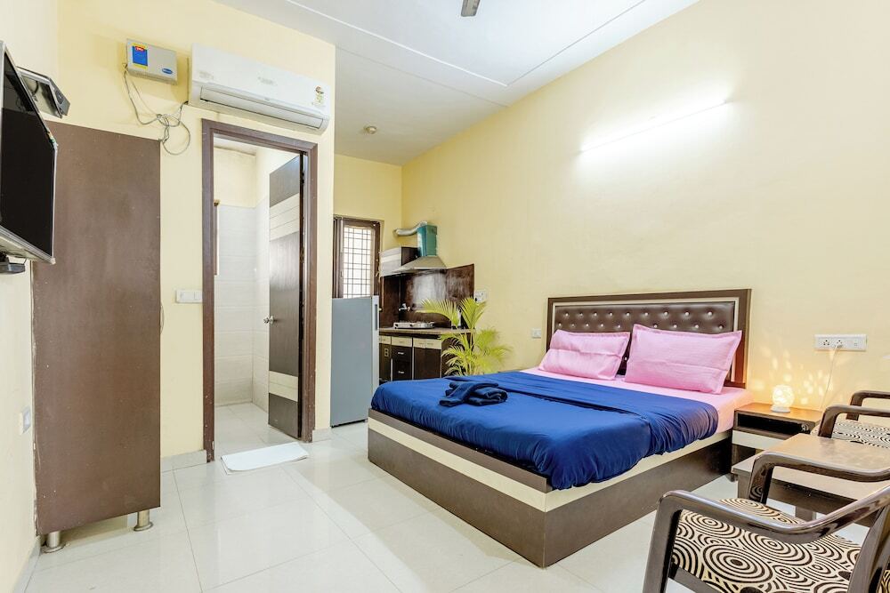 Гуруграм: Lime Tree Studio Near Fortis Gurgaon