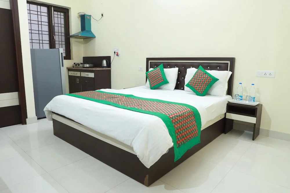 Гуруграм: Lime Tree Studio Near Fortis Gurgaon