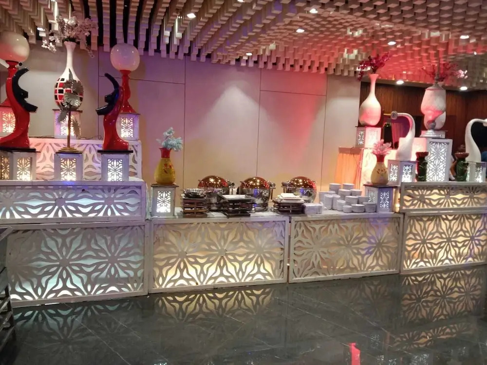Сурат: Hotel Crescent Rooms And Banquet