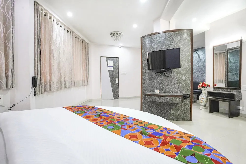 Гандхинагар: FabHotel Skylon
