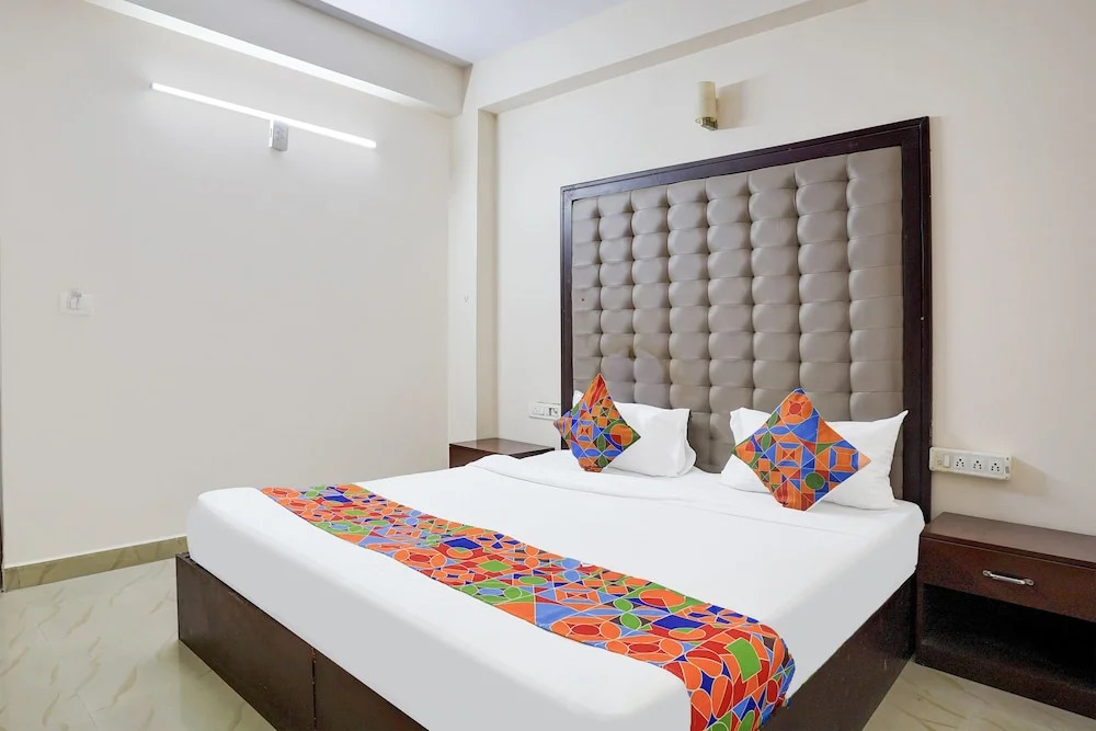 Хосур: FabHotel Leo Grand
