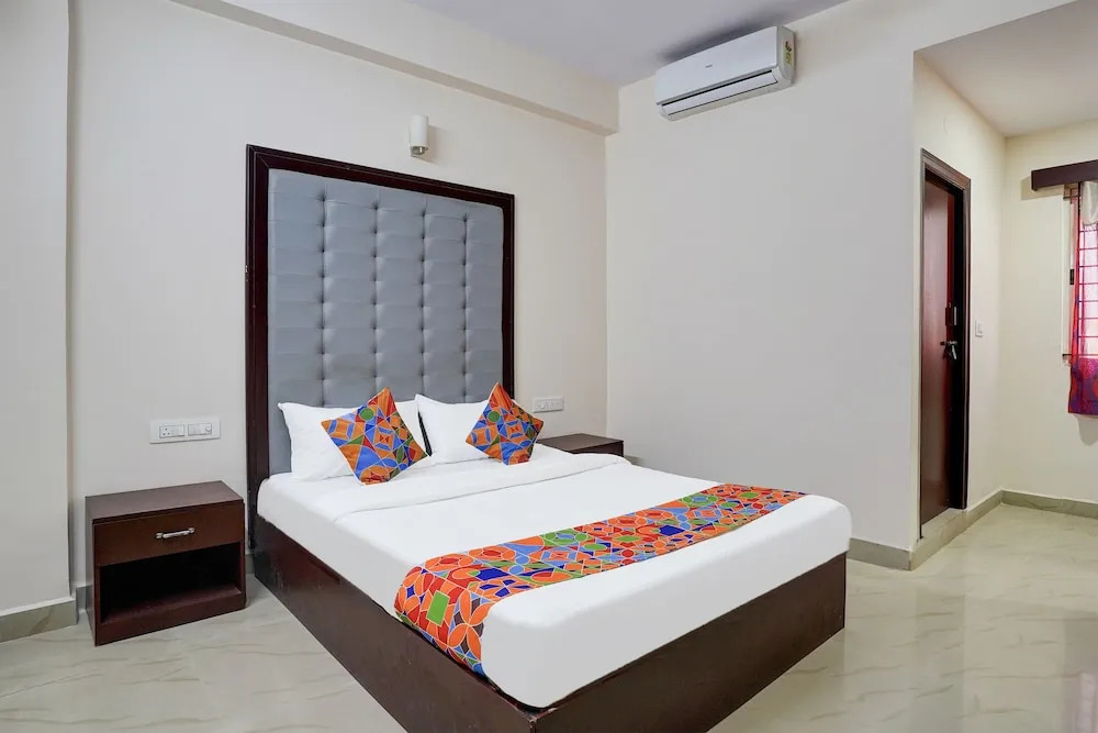 Хосур: FabHotel Leo Grand
