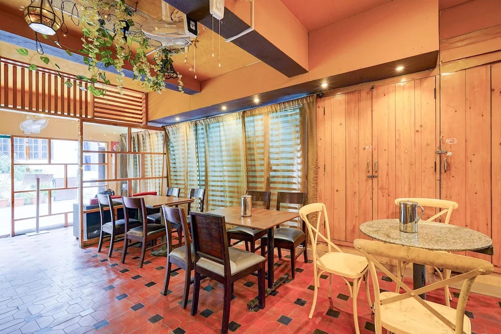 Бангалор: FabHotel Green Wood 5