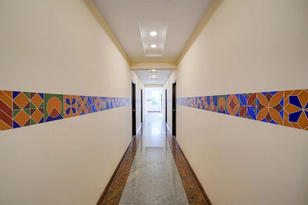 Бангалор: FabHotel Green Wood 5