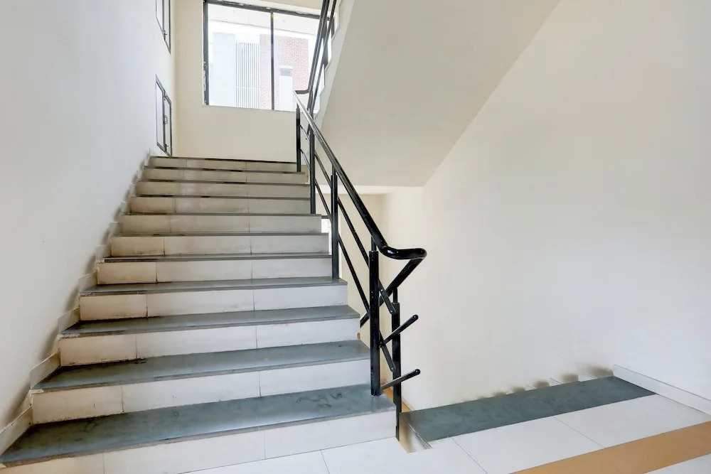 Вадодара: FabHotel Prime Ace II