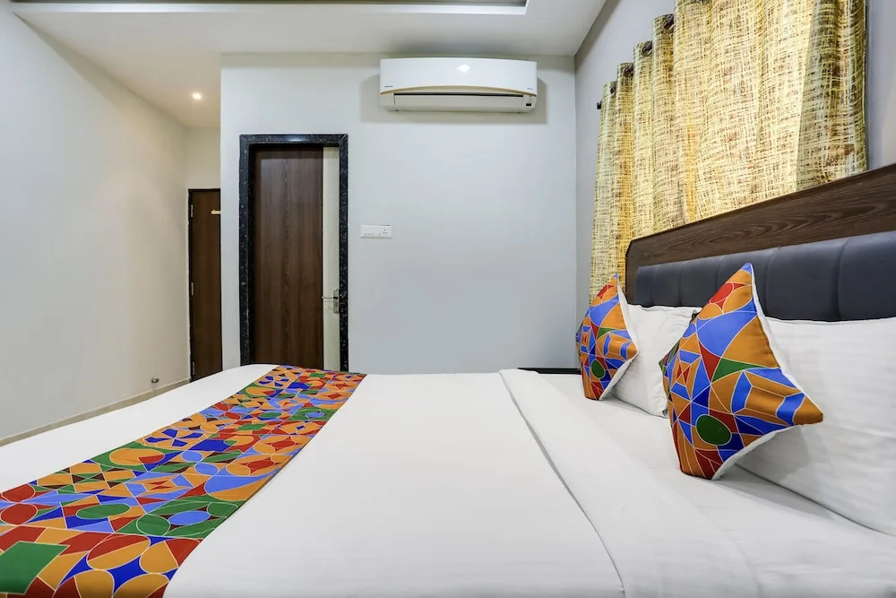 Райпур: FabHotel Johar Inn