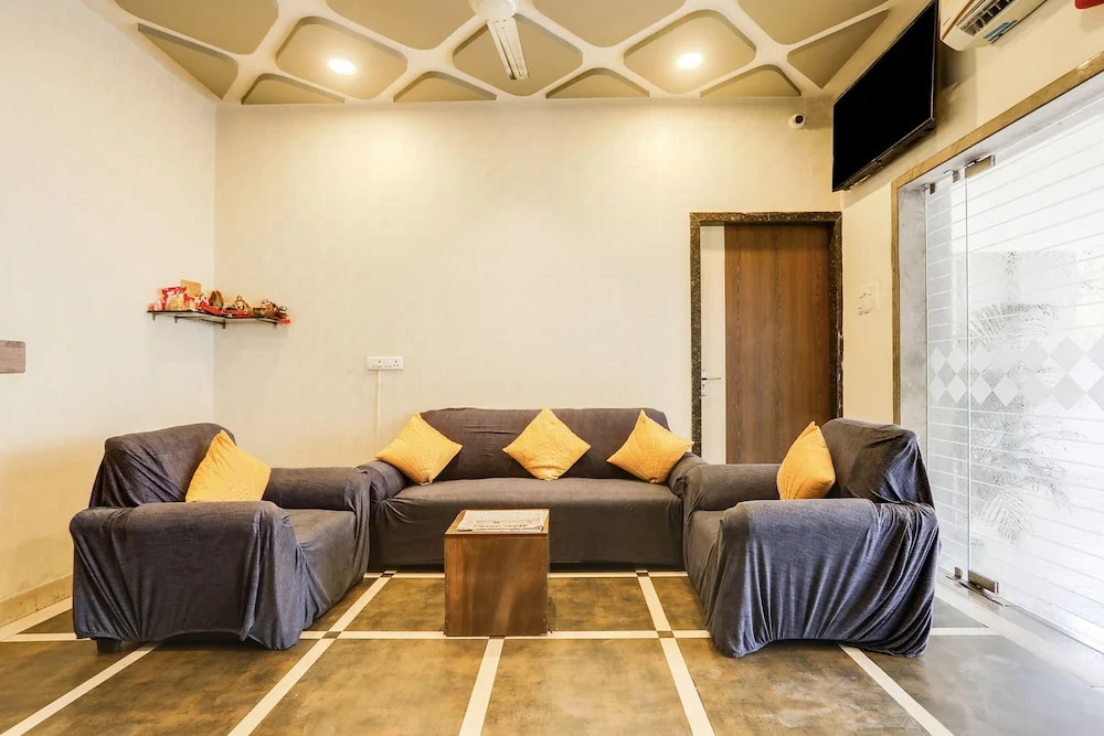 Райпур: FabHotel Johar Inn