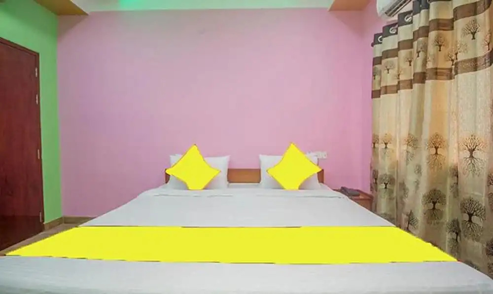 Силигури: FabHotel Utsho