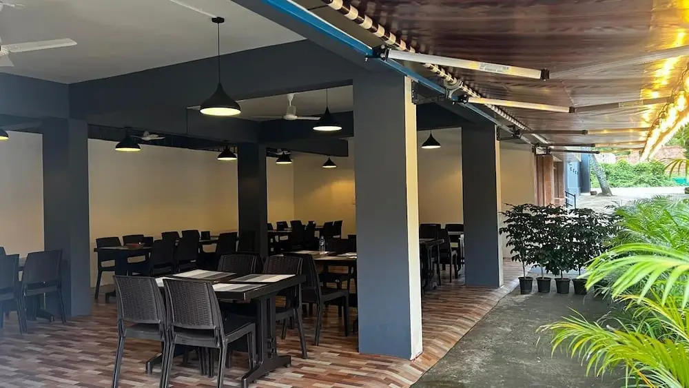 Кушалнагар: Skylight Inn