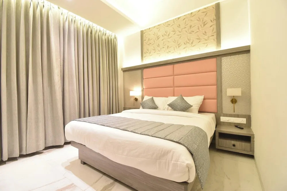 Тхане: La DHALIA By Glitz Hotels