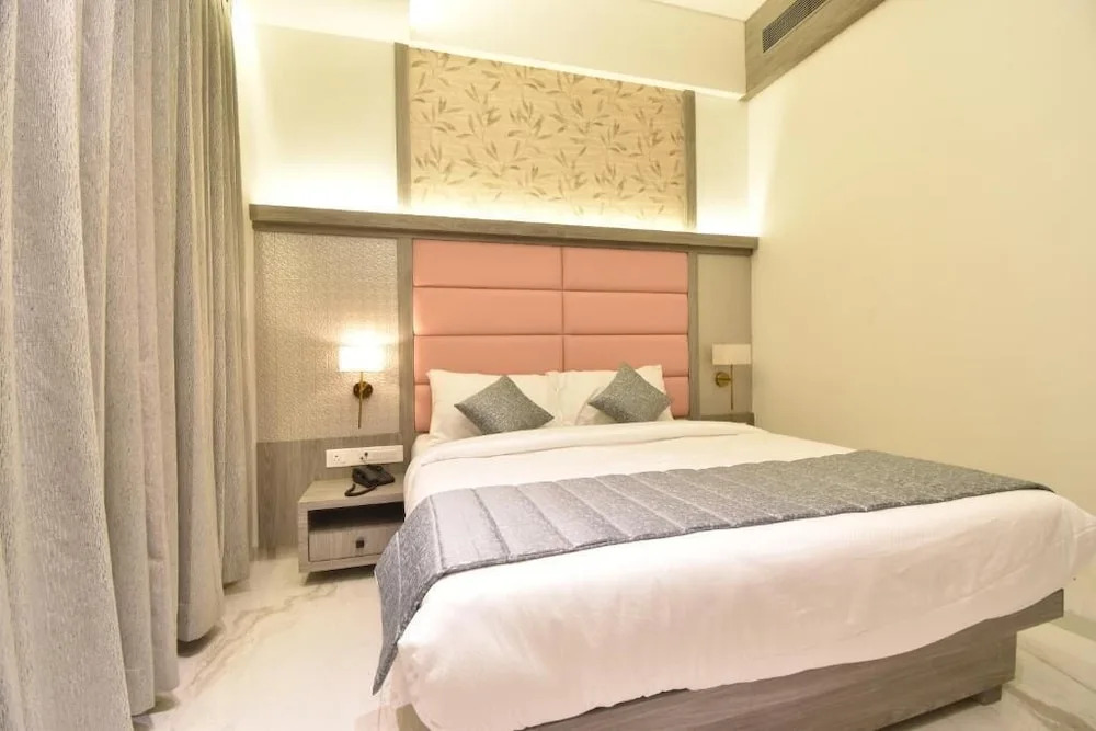 Тхане: La DHALIA By Glitz Hotels