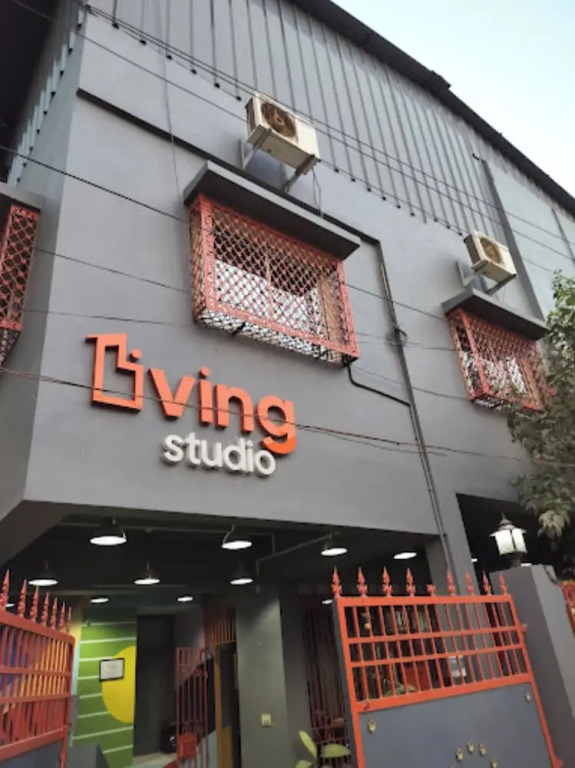 Патна: Living Studio