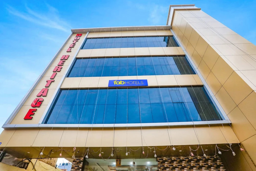 Дург: Fabhotel Heritage I