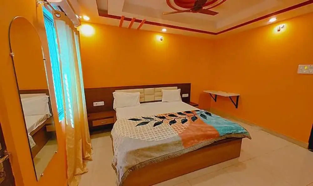 Файзабад: Fabhotel New Raghukul Loung
