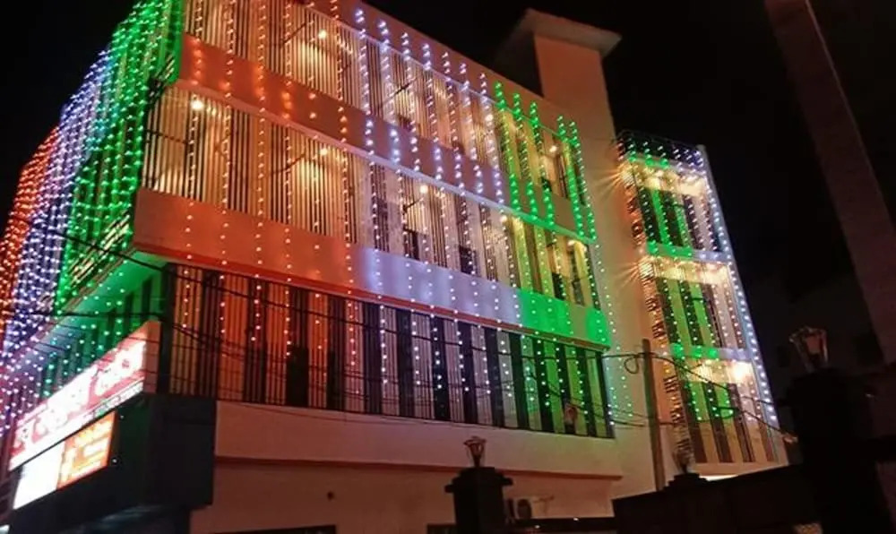 Файзабад: Fabhotel New Raghukul Loung