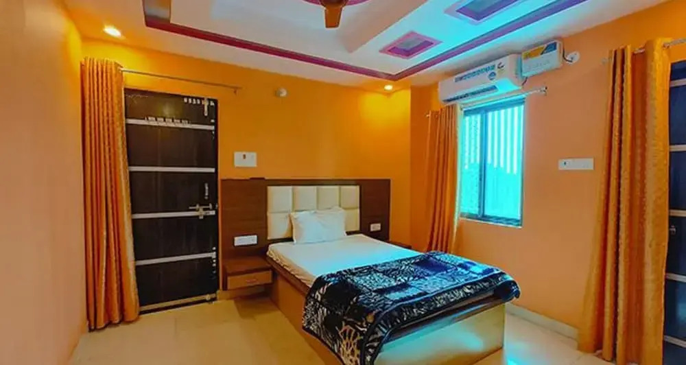 Файзабад: Fabhotel New Raghukul Loung
