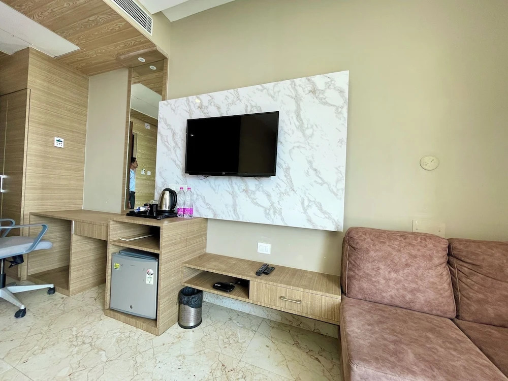 Пури: TBS Sea View - Full AC- Pool & Breakfast
