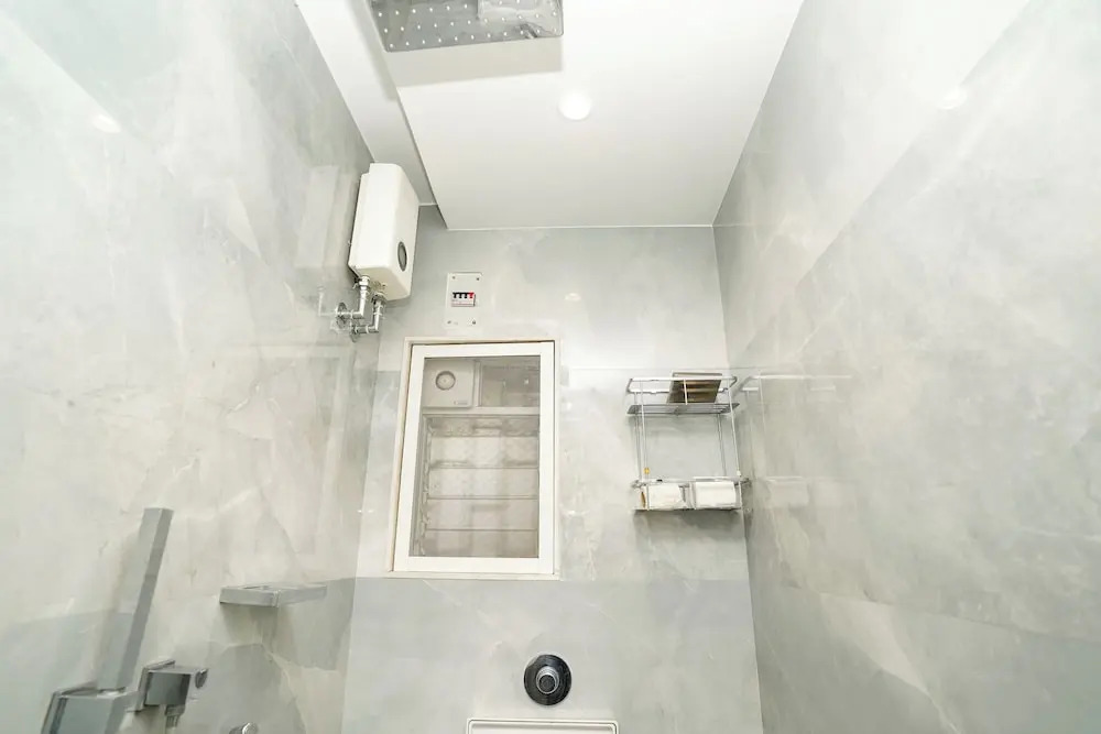 Мумбаи: Zenith Homes - Powai Suites