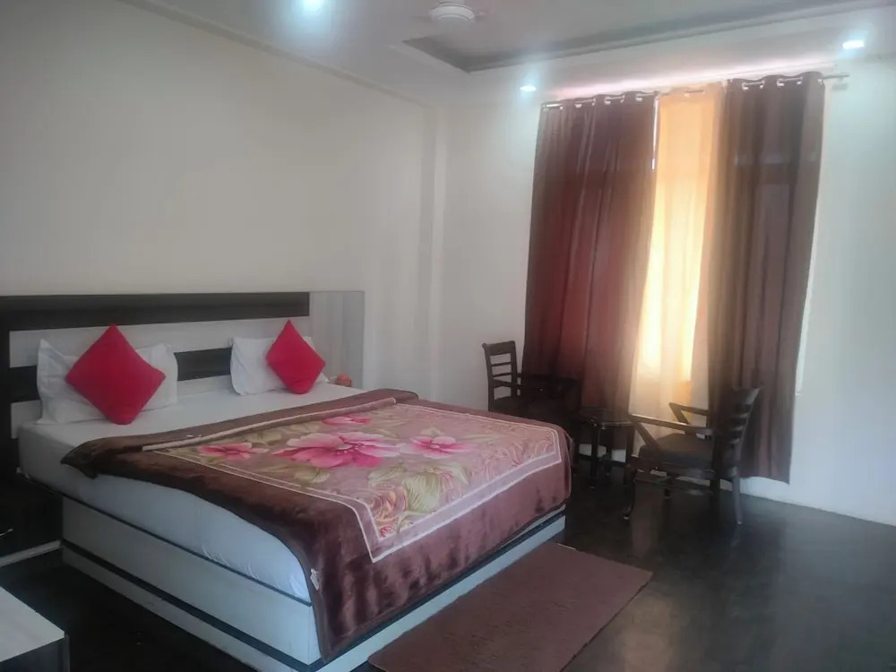 Rohtak: The Shagun Grand
