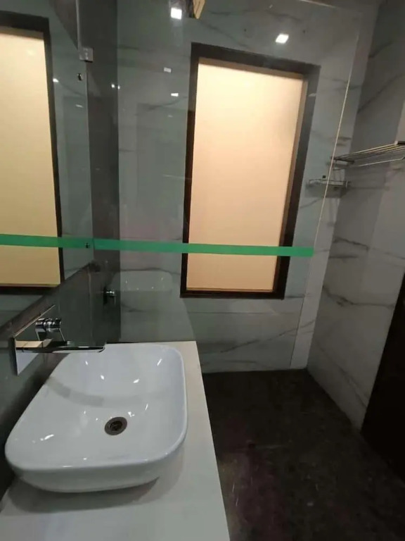 Гуруграм: Lime Tree 3BHK Serviced Apartments DLF 5
