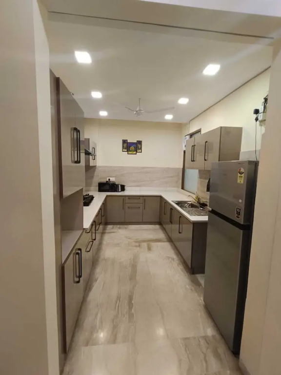 Гуруграм: Lime Tree 3BHK Serviced Apartments DLF 5