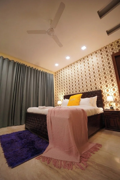 Гуруграм: Lime Tree 3BHK Serviced Apartments DLF 5