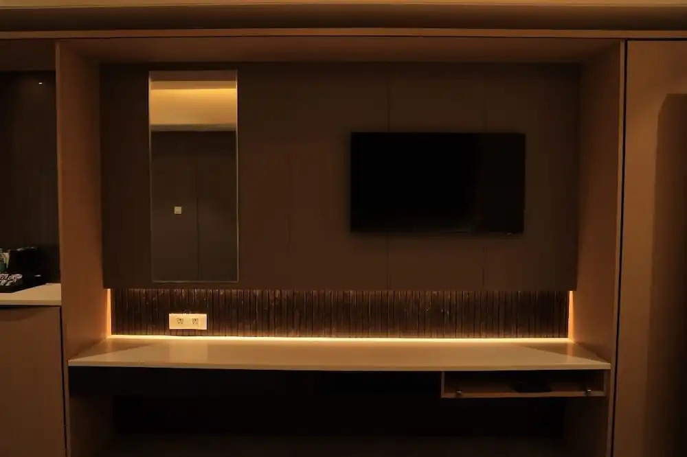 Веллор: Vantara Suites