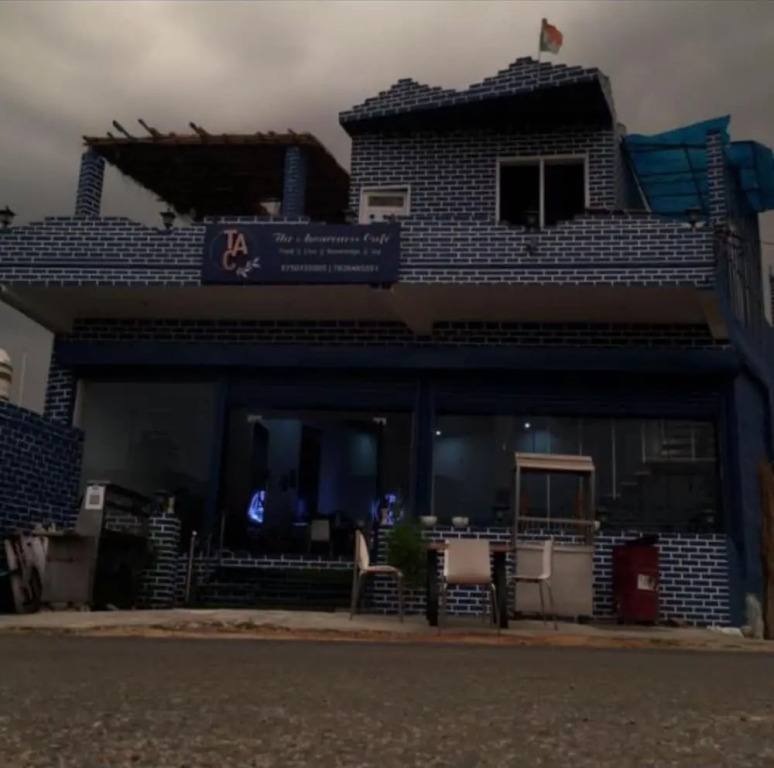Гуруграм: The Awareness Cafe & Homestay By GRB