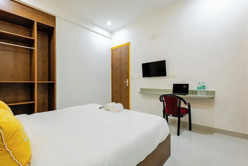 Гуруграм: Lime Tree Hotel Genpact Vatika Chowk