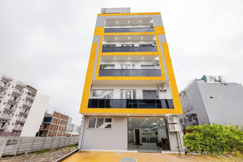 Гуруграм: Lime Tree Hotel Genpact Vatika Chowk