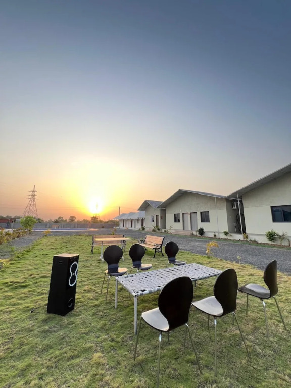 Гарудешвар: Unity Sunrise Resort