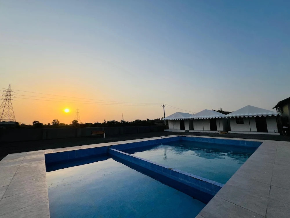 Гарудешвар: Unity Sunrise Resort
