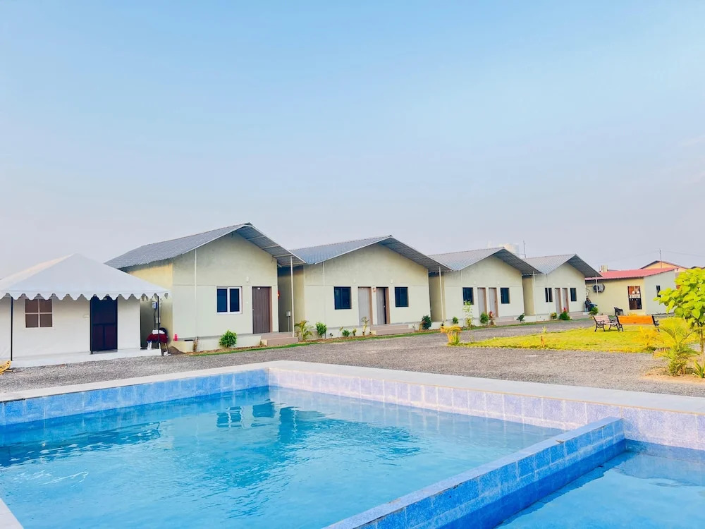 Гарудешвар: Unity Sunrise Resort