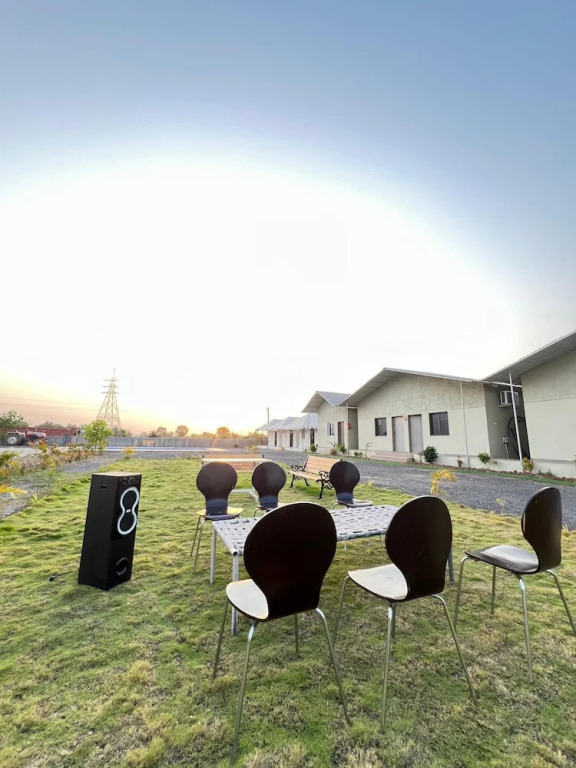 Гарудешвар: Unity Sunrise Resort