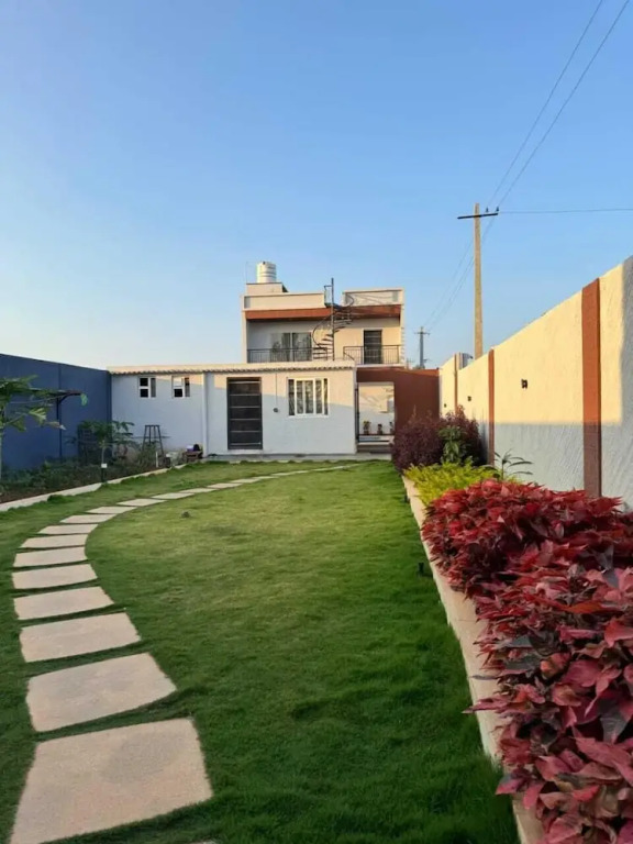 Chikkajala: H&R Paradise Villa