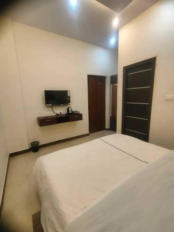 Chikkajala: H&R Paradise Villa