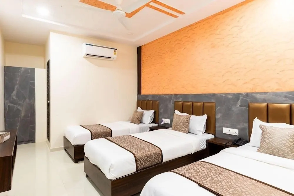 Мумбаи: HOTEL BKC ANNEX near Trade Center