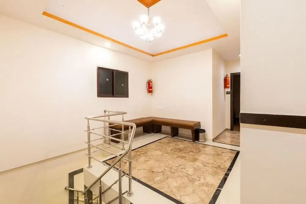 Мумбаи: HOTEL BKC ANNEX near Trade Center