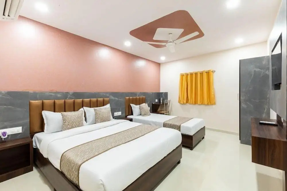Мумбаи: HOTEL BKC ANNEX near Trade Center