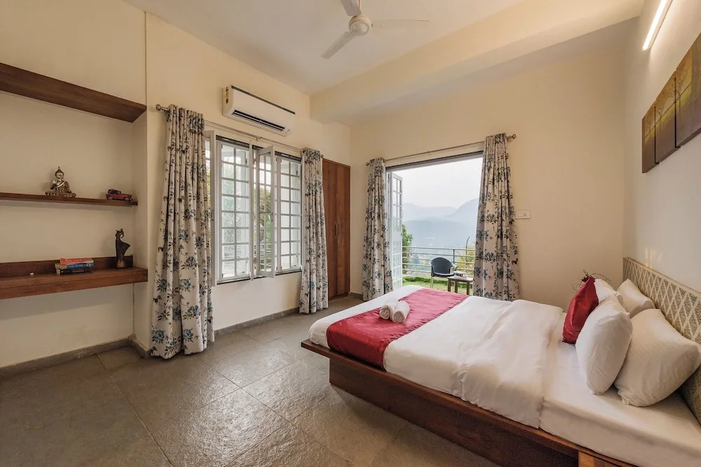 Амби Вэлли Сити: CosmicStays GreyStone Villa Mountain View & Dam