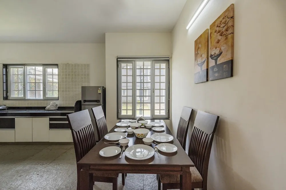 Амби Вэлли Сити: CosmicStays GreyStone Villa Mountain View & Dam