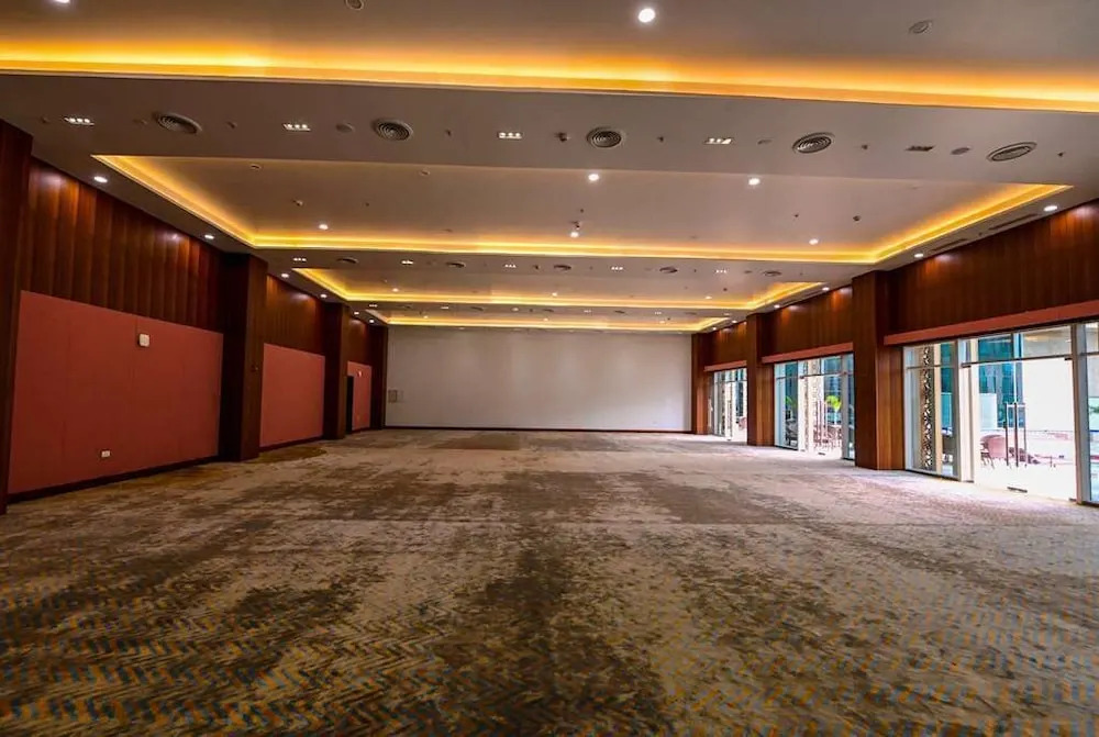 Ахмедабад: Ramada by Wyndham Ahmedabad Narendra Modi Stadium Motera