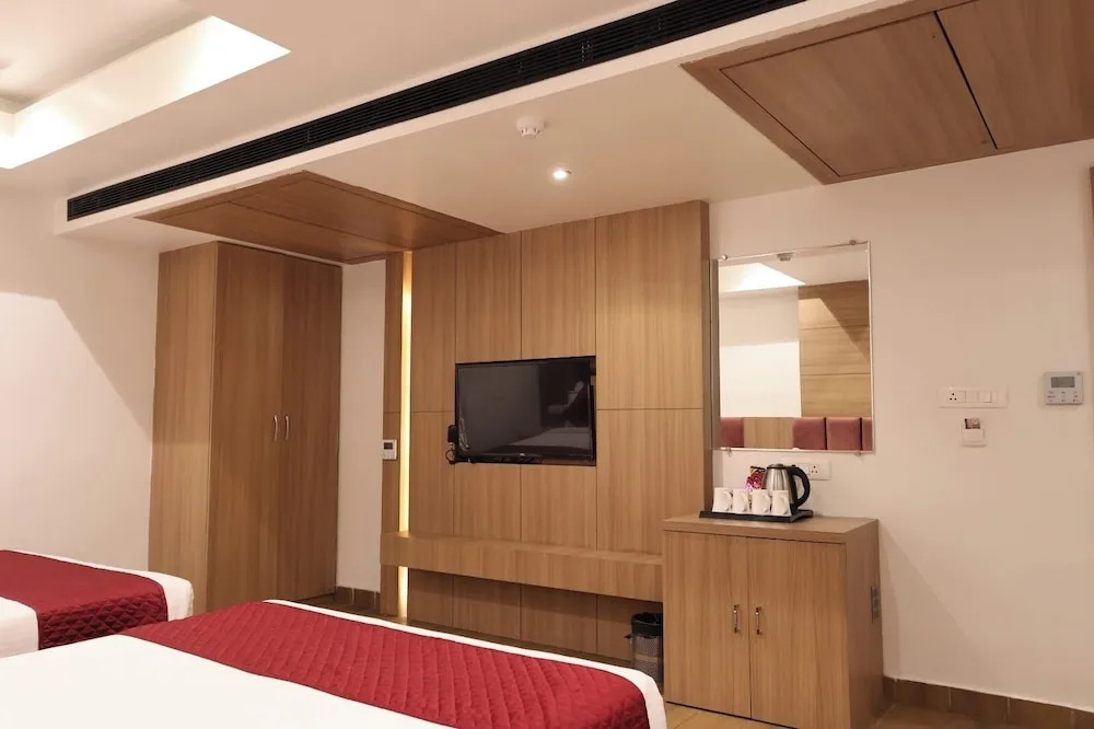 Канпур: Hotel Priydarshan