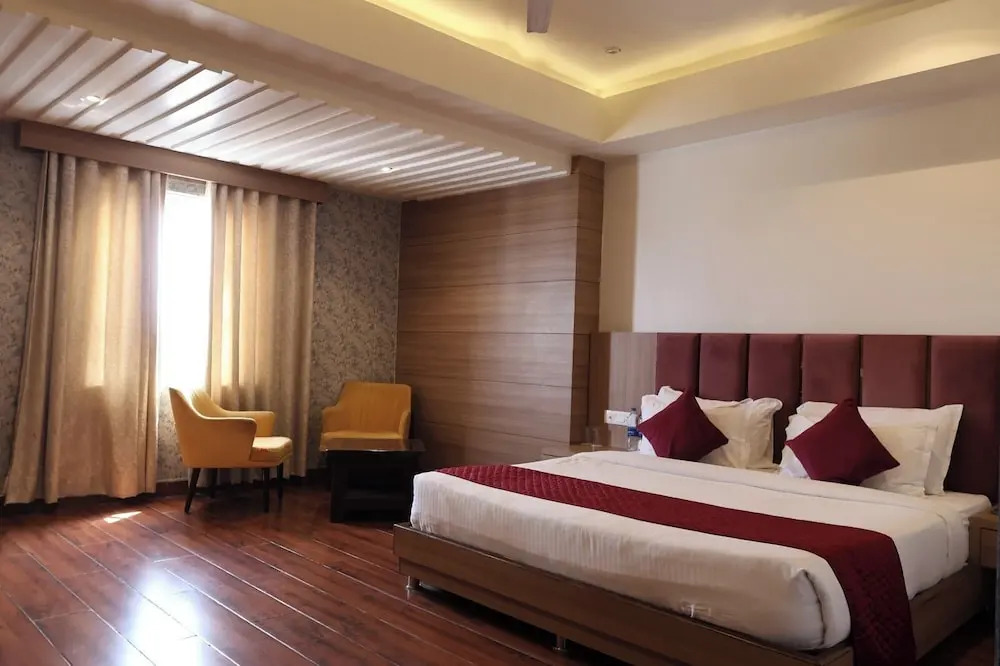 Канпур: Hotel Priydarshan