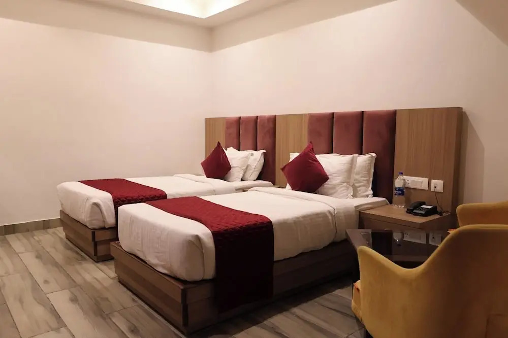 Канпур: Hotel Priydarshan
