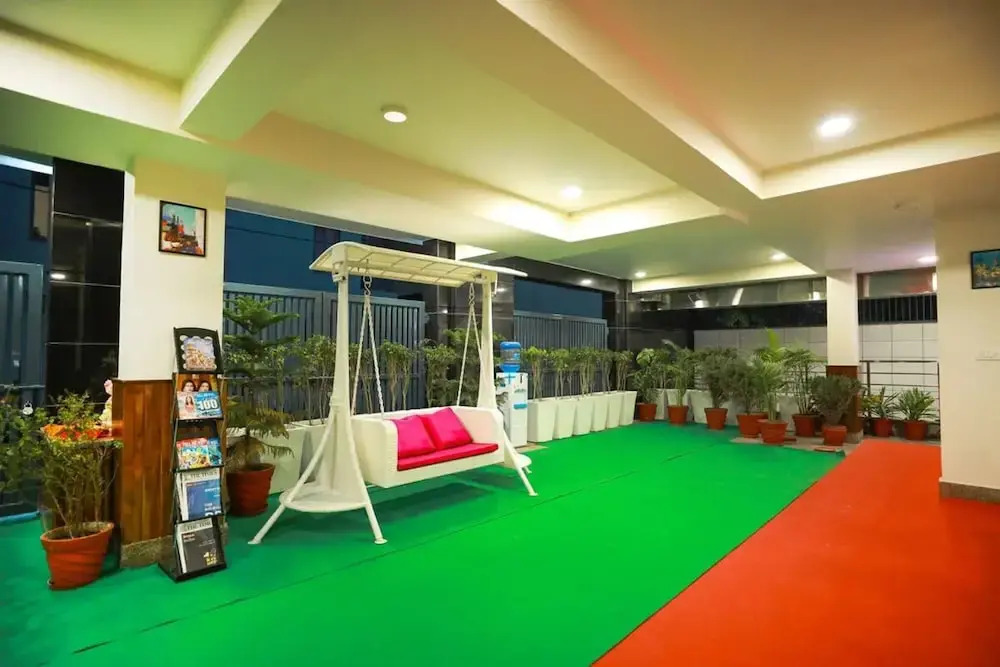 Гуруграм: Tranquil Studio Apartment