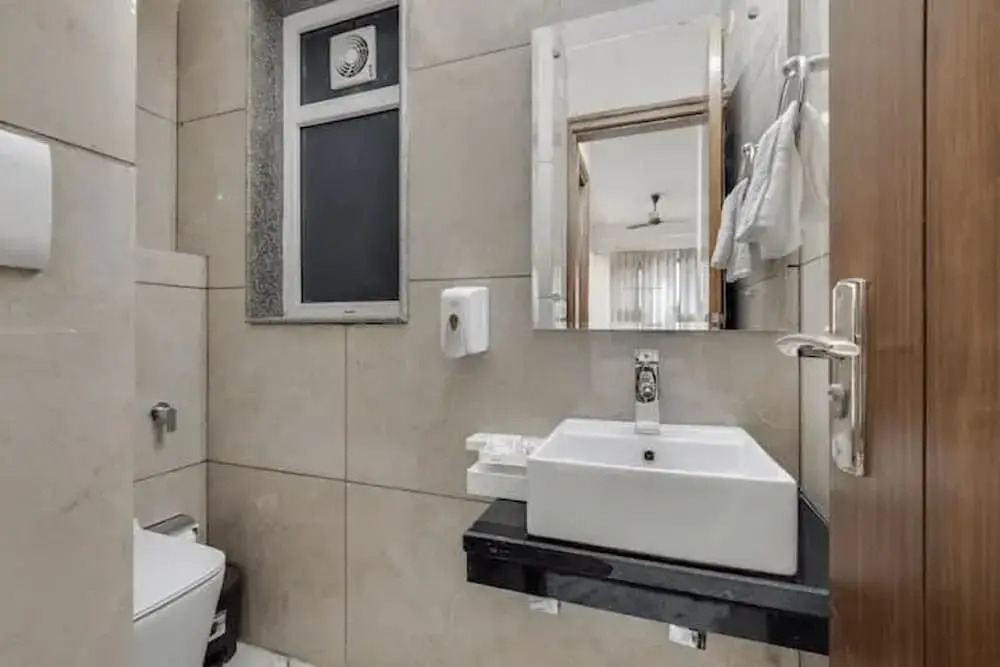 Гуруграм: Tranquil Studio Apartment
